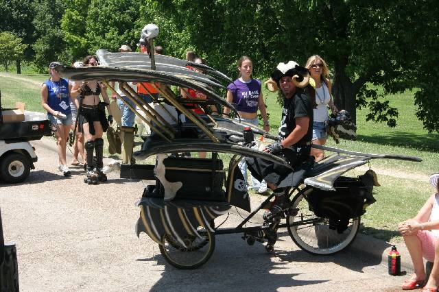 2006_ArtCar_3_Parade 388 